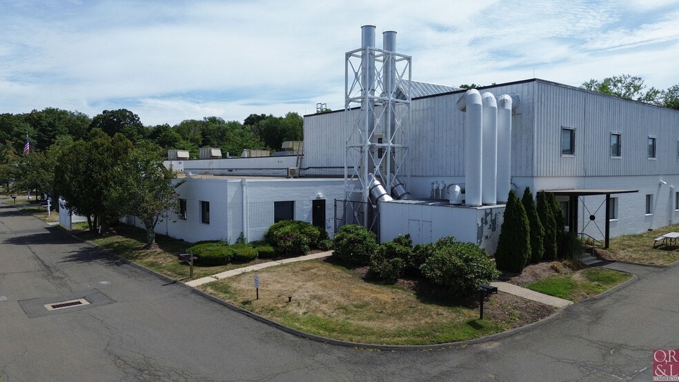 35 NE Industrial Rd, Branford, CT for lease - Building Photo - Image 2 of 28