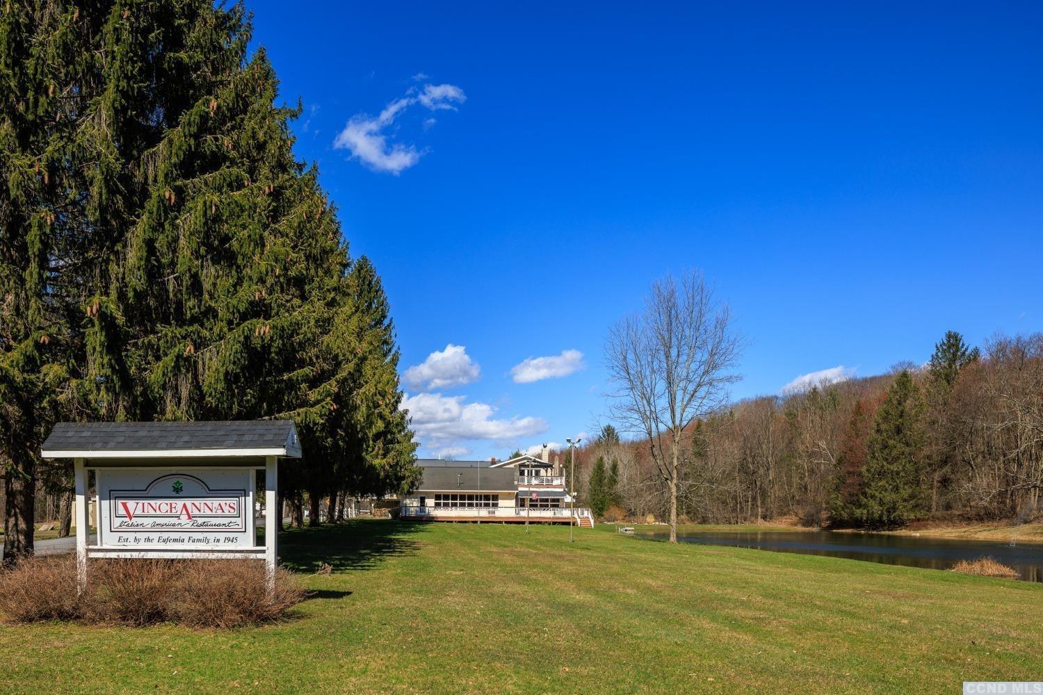 160 Creamery Rd, Greenville, NY 12083 Vince Anna's Restaurant