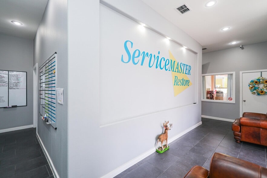 1601 Jacaman Rd, Laredo, TX for sale - Building Photo - Image 3 of 4