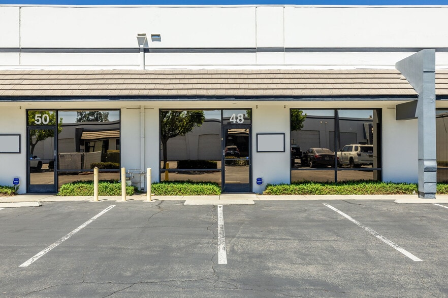 2-72 N Central Ave, Upland, CA for lease - Building Photo - Image 2 of 9