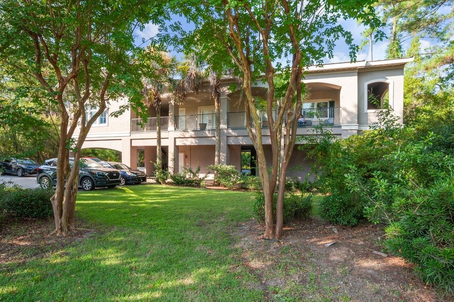 1544 Fording Island Rd, Hilton Head Island, SC for sale - Building Photo - Image 1 of 51