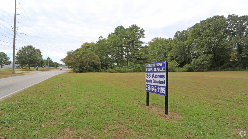 Wayne Rd, Huntsville, AL 35806