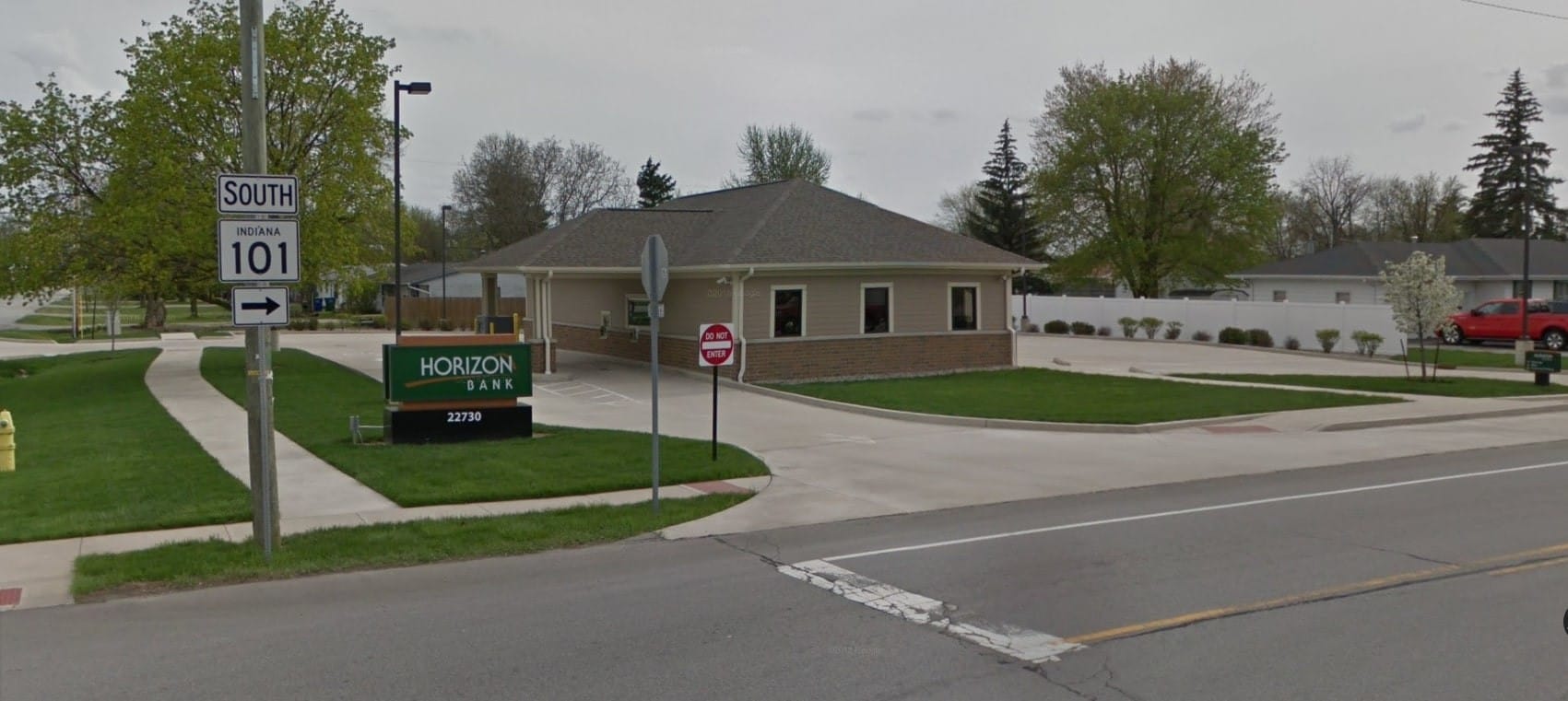 22730 Main St, Woodburn, IN 46797