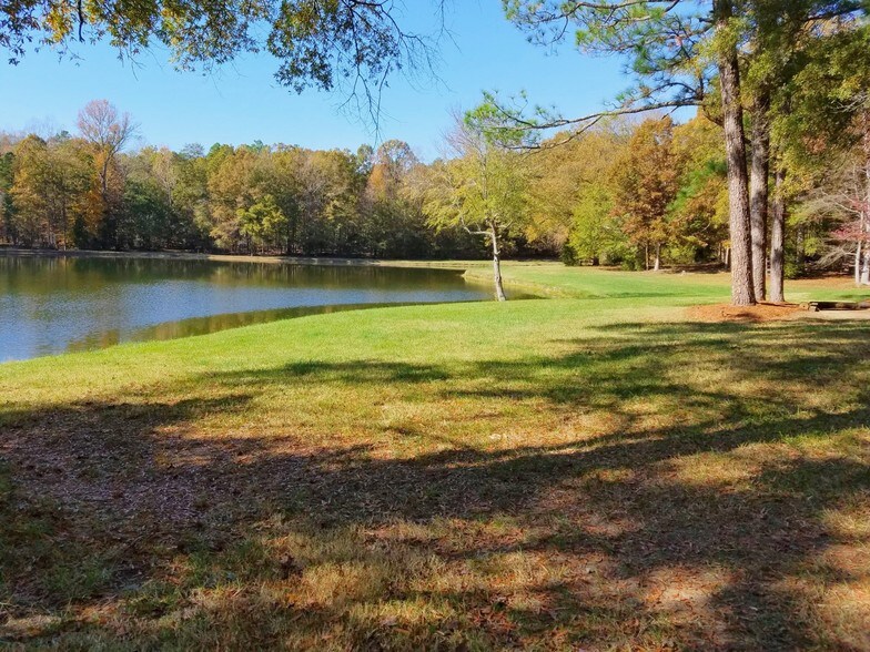 2763 Kingsburry Rd, Clover, SC 29710