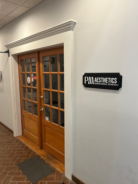 130 Main St, Salem, NH for lease - Lobby - Image 3 of 10