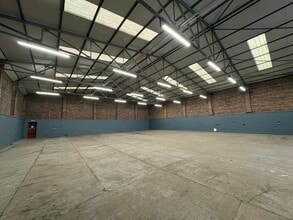 13 Scotts Rd, Paisley for lease Interior Photo- Image 1 of 6