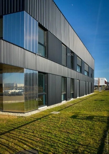 Flex in Genas for lease - Building Photo - Image 3 of 12