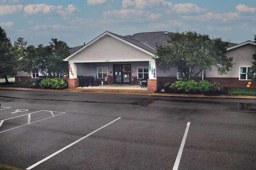 7810 Graphics Way, Lewis Center, OH for sale - Building Photo - Image 1 of 18