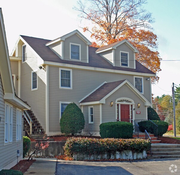 31 Lowell Rd, Windham, NH 03087