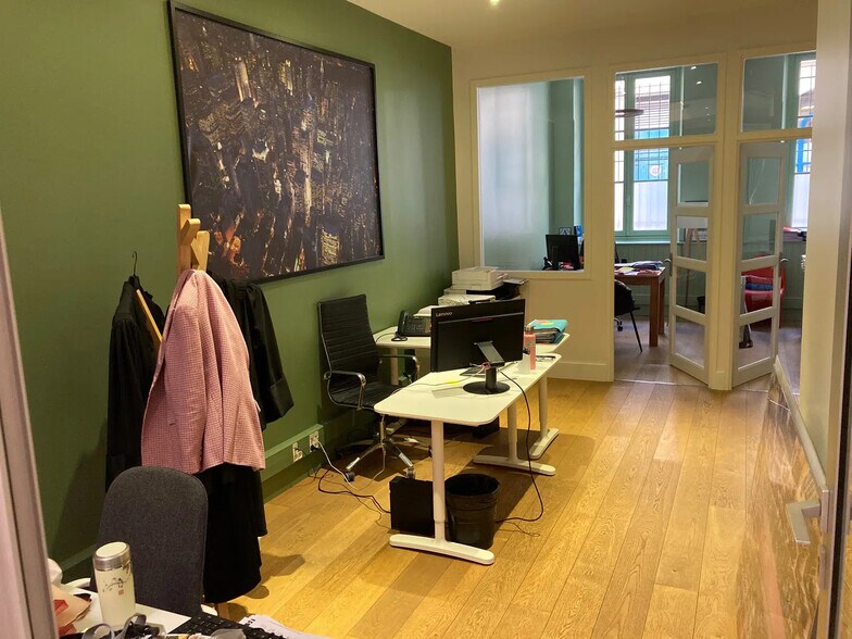 Office in Bordeaux for sale - Interior Photo - Image 2 of 8
