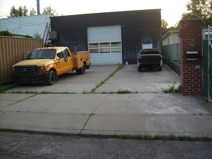 30 Dolson Pl, Staten Island, NY for sale Primary Photo- Image 1 of 1