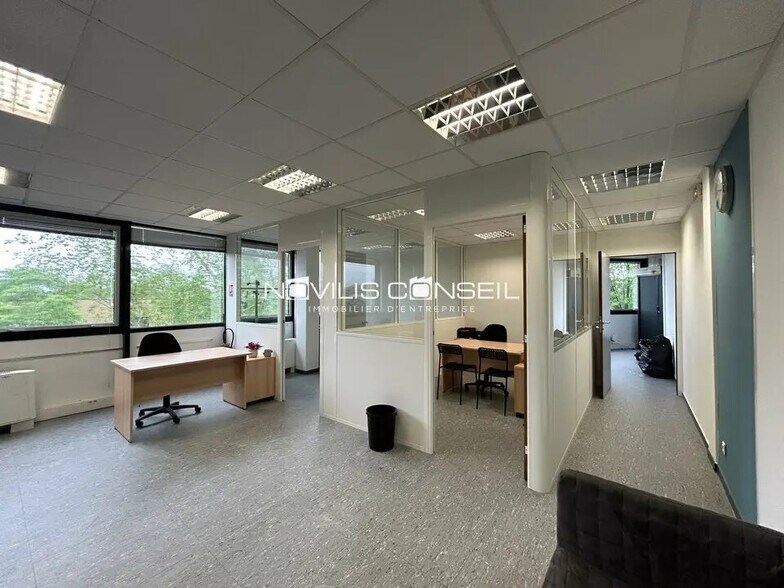 Office in Labège for lease - Interior Photo - Image 2 of 4