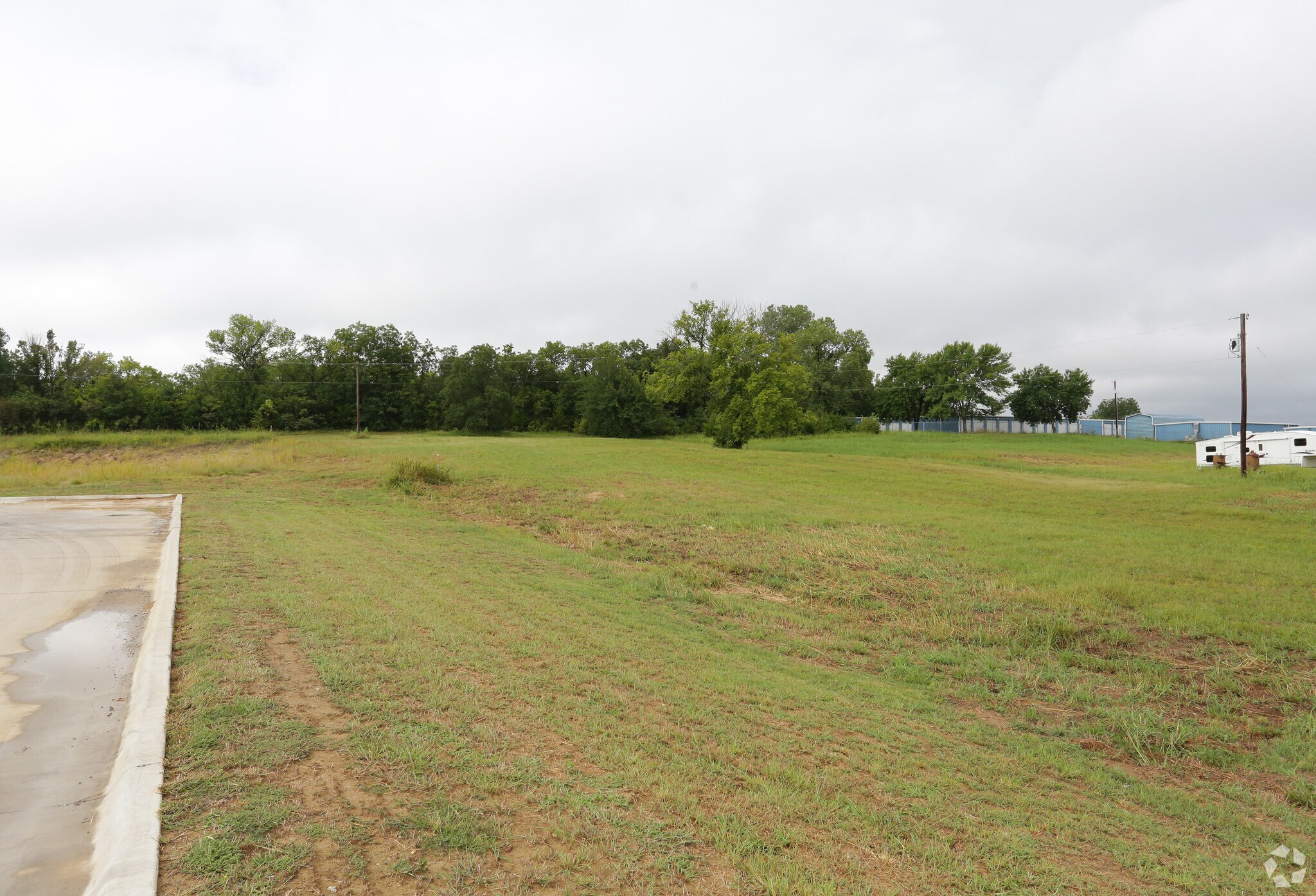 901 W Sam Rayburn Dr, Bonham, TX for sale Primary Photo- Image 1 of 1