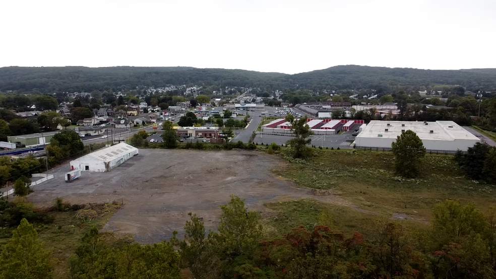 1384 S 5th St, Allentown, PA for lease - Building Photo - Image 1 of 4