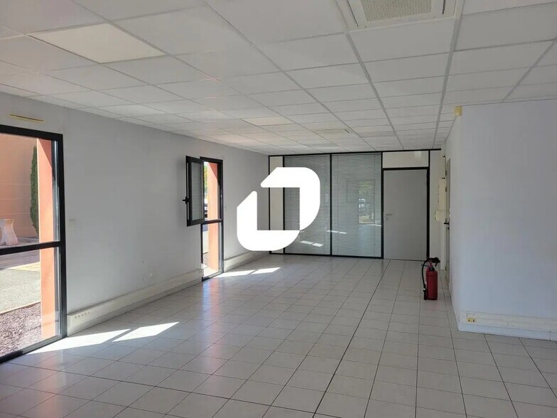 Office in Vertou for lease - Interior Photo - Image 3 of 3