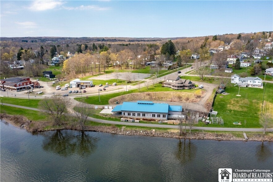 188 S Erie St, Mayville, NY for lease - Primary Photo - Image 1 of 33