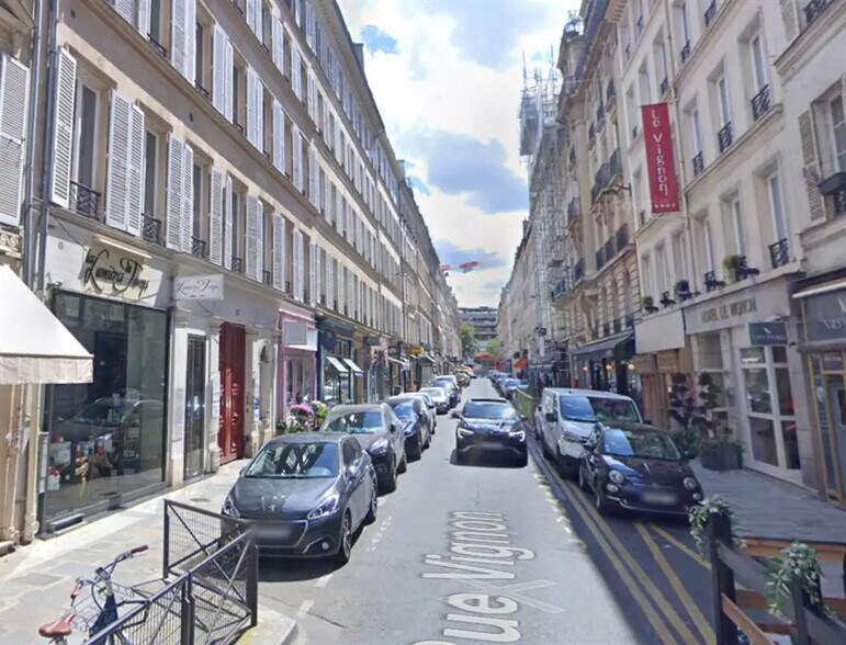 Retail in Paris for lease - Building Photo - Image 2 of 5