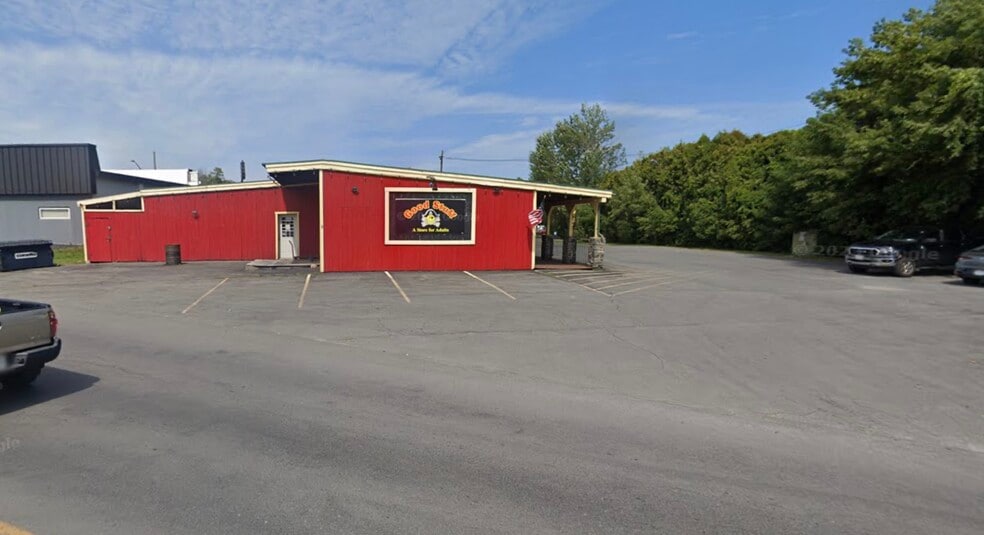 289 Cornelia St, Plattsburgh, NY for sale - Building Photo - Image 2 of 4