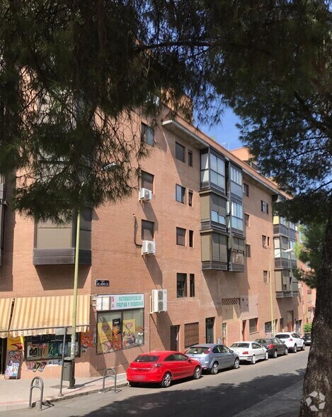 Multifamily in Madrid, Madrid for sale - Primary Photo - Image 1 of 1