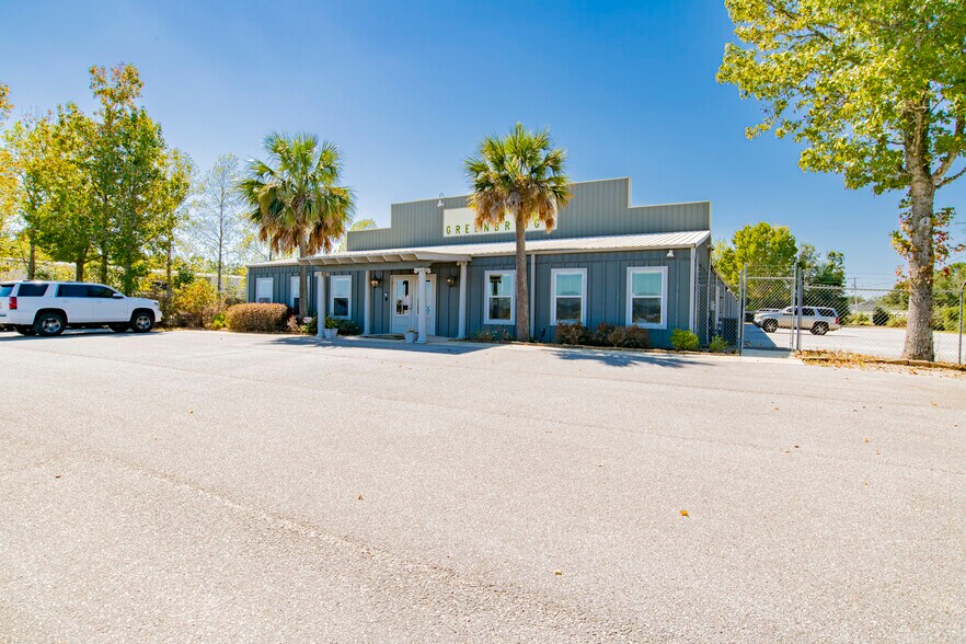 25883 Friendship Rd, Daphne, AL 36526 13,420 SF Partial Furnished Off/Warehouse
