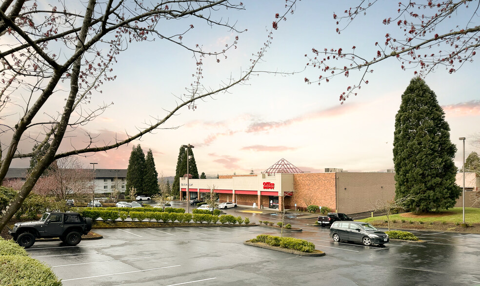 12115-12117 SE Stevens Rd, Portland, OR for lease - Building Photo - Image 2 of 19