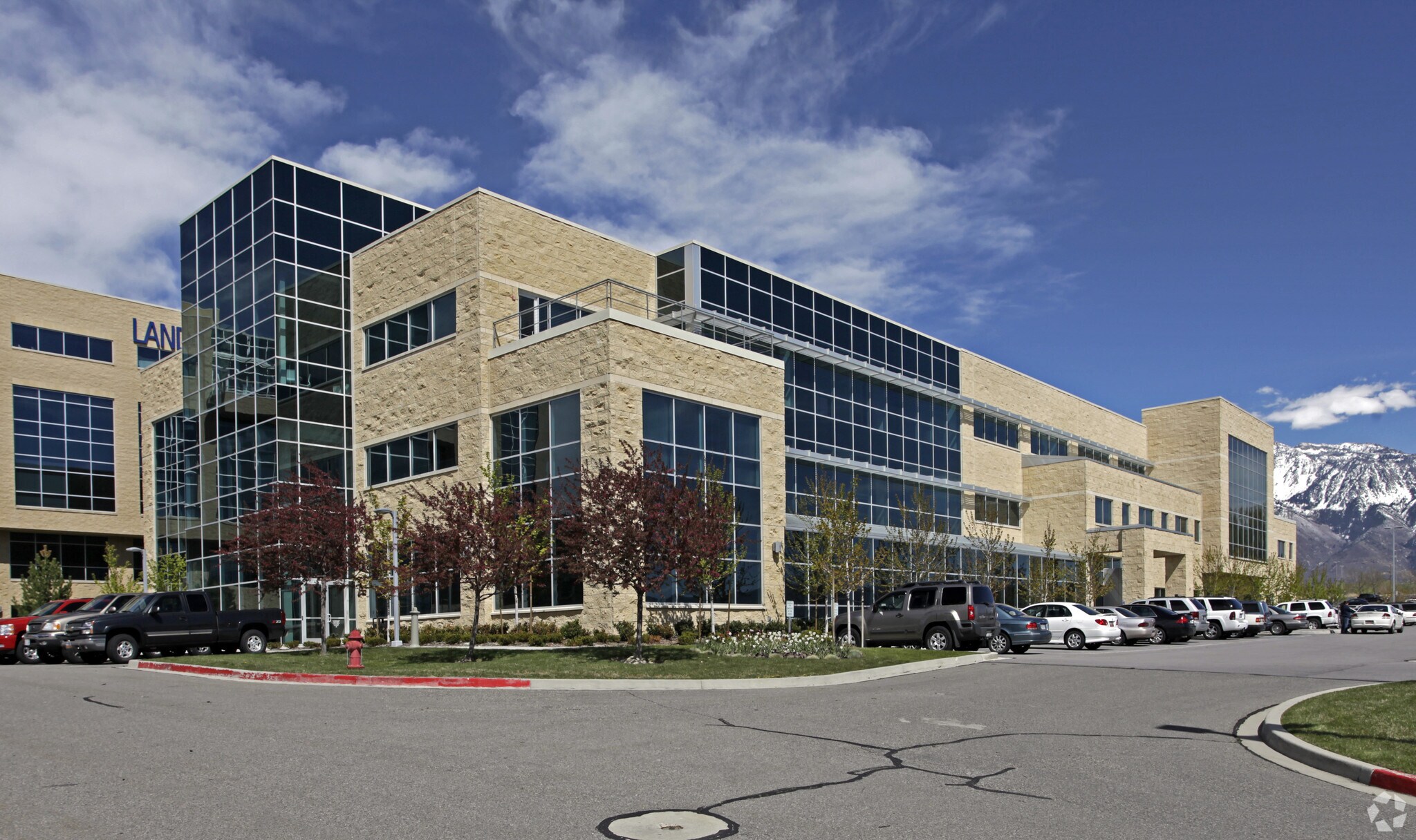 680 W 10000 S, South Jordan, UT for sale Primary Photo- Image 1 of 1