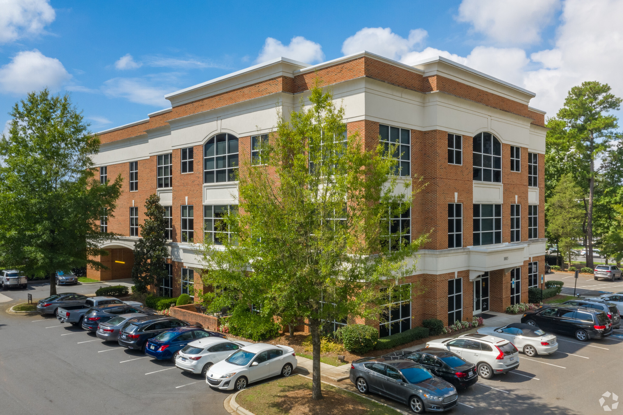 10815 Sikes Pl, Charlotte, NC for lease Primary Photo- Image 1 of 12