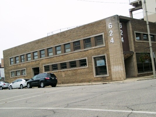 622-624 57th St, Kenosha, WI for sale Building Photo- Image 1 of 1