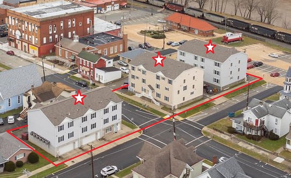 82 Unit Townhome/Apartment Portfolio portfolio of 11 properties for sale on LoopNet.com - Building Photo - Image 3 of 64