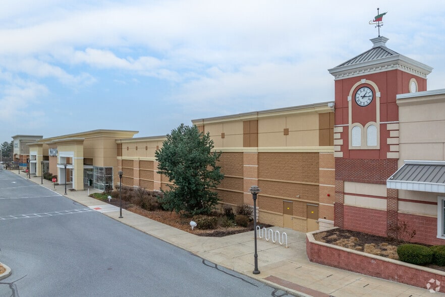 2350 Lincoln Hwy, Lancaster, PA for lease - Building Photo - Image 3 of 7