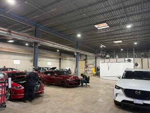 731 Morse Ave, Schaumburg, IL for lease Interior Photo- Image 2 of 4