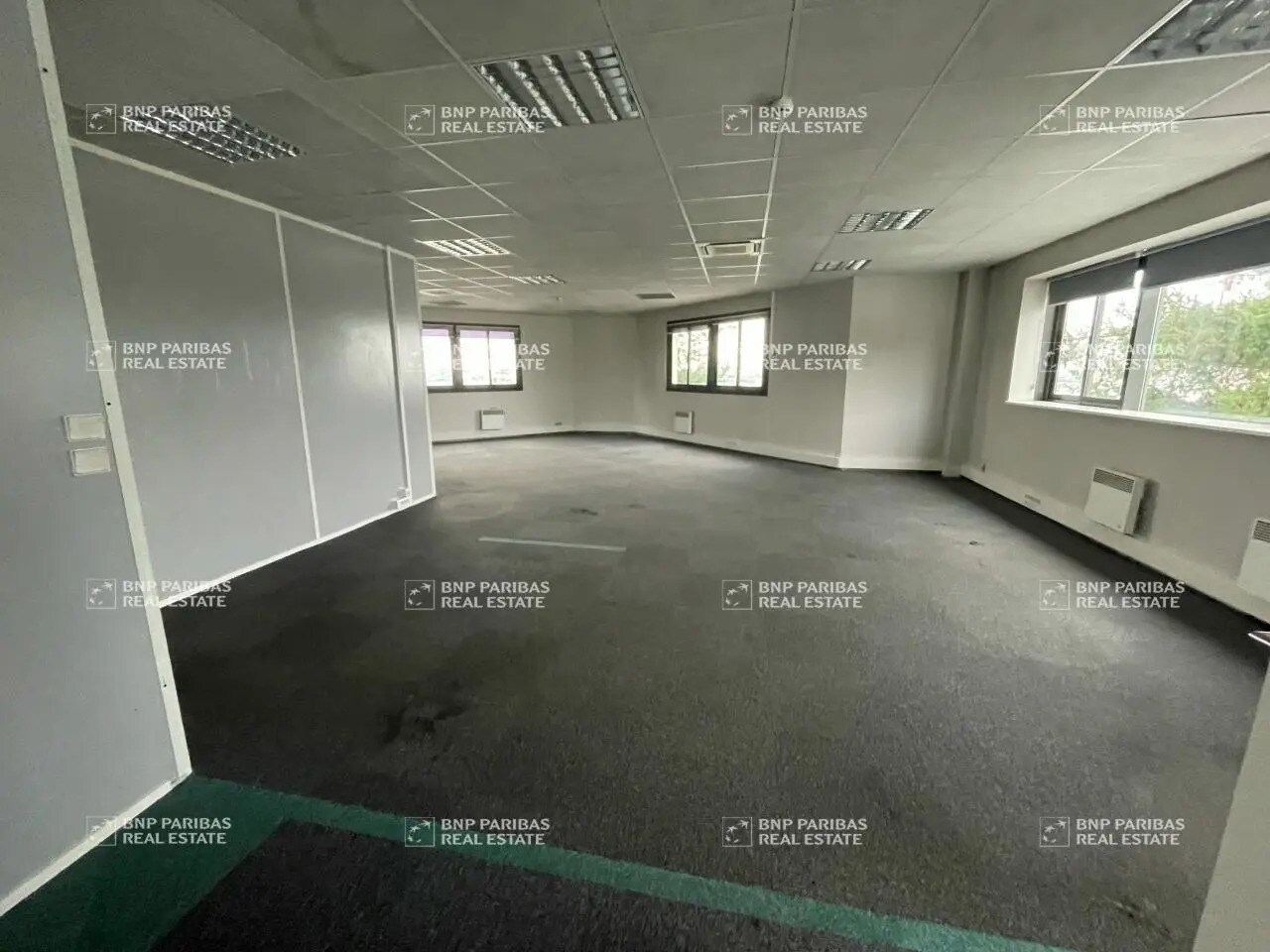 1 Rue Charles Lindbergh, Bouguenais for lease Interior Photo- Image 1 of 28