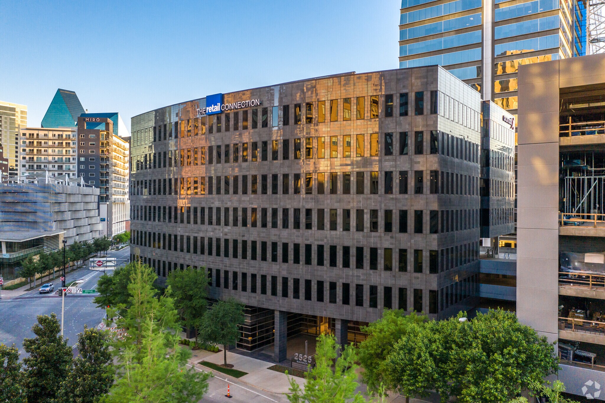 2525 McKinnon St, Dallas, TX for lease Building Photo- Image 1 of 11