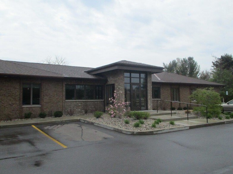 200 Turwill Ln, Kalamazoo, MI for sale - Building Photo - Image 1 of 1