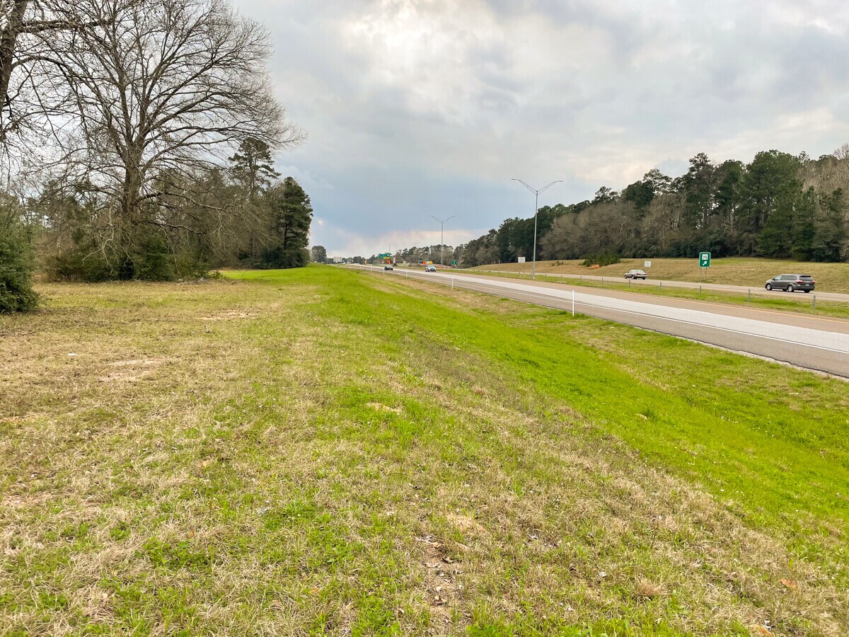 612 Old Phelps Rd, Huntsville, TX 77340