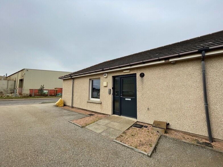 Tumulus Way, Kintore for lease - Primary Photo - Image 1 of 1