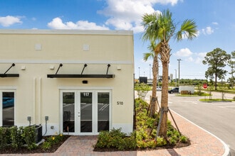 500-510 NW  Peacock Boulevard, Port Saint Lucie, FL for lease Building Photo- Image 2 of 9
