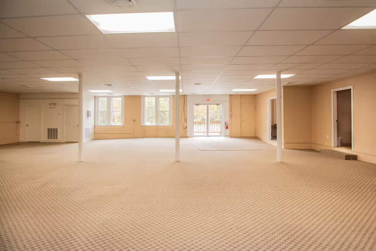 21-69 S Main St, Leicester, MA for lease Interior Photo- Image 1 of 3