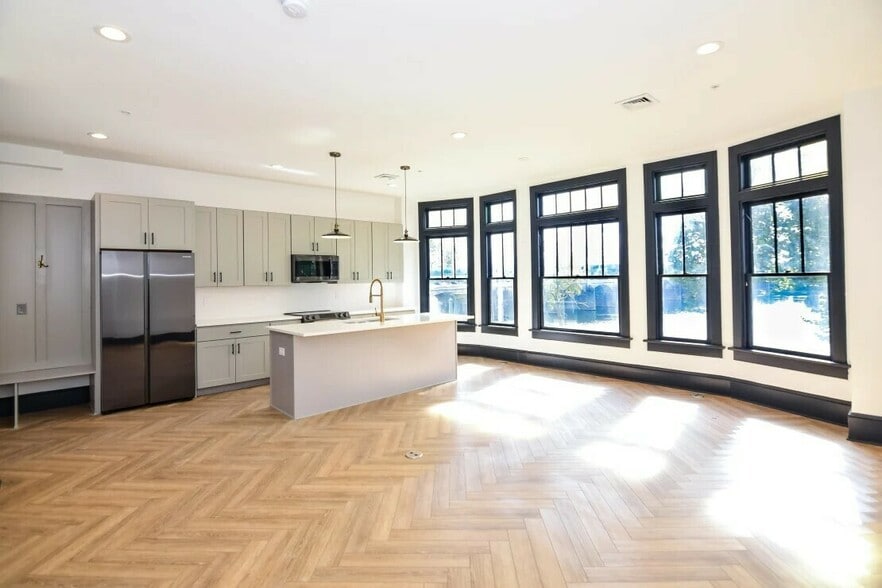 25 N Front St, Harrisburg, PA for sale - Interior Photo - Image 3 of 27