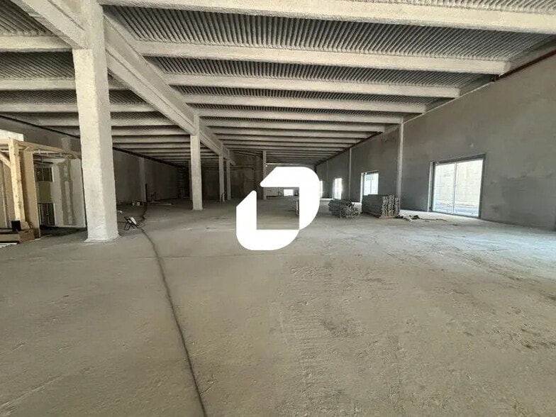 Retail in Bordeaux for sale - Interior Photo - Image 2 of 7