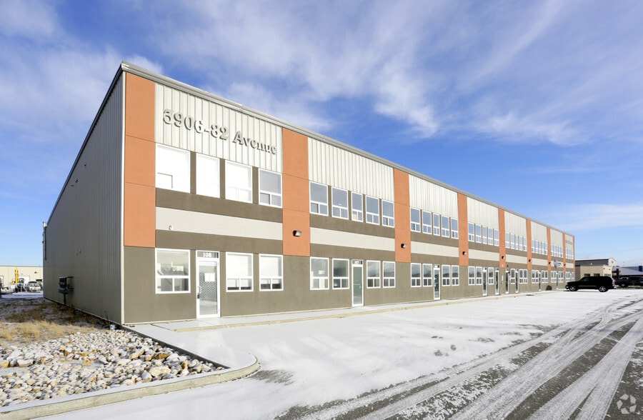 3906 82nd Ave, Leduc, AB for sale - Primary Photo - Image 1 of 7