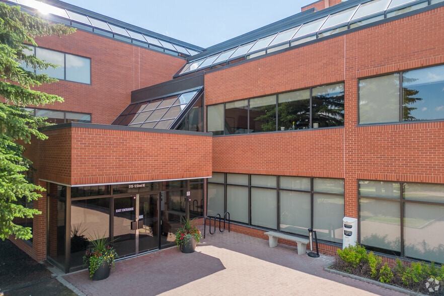 3115 12th St NE, Calgary, AB for sale - Building Photo - Image 2 of 26