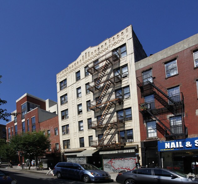 316 Bedford Ave, Brooklyn, NY for sale - Primary Photo - Image 1 of 1