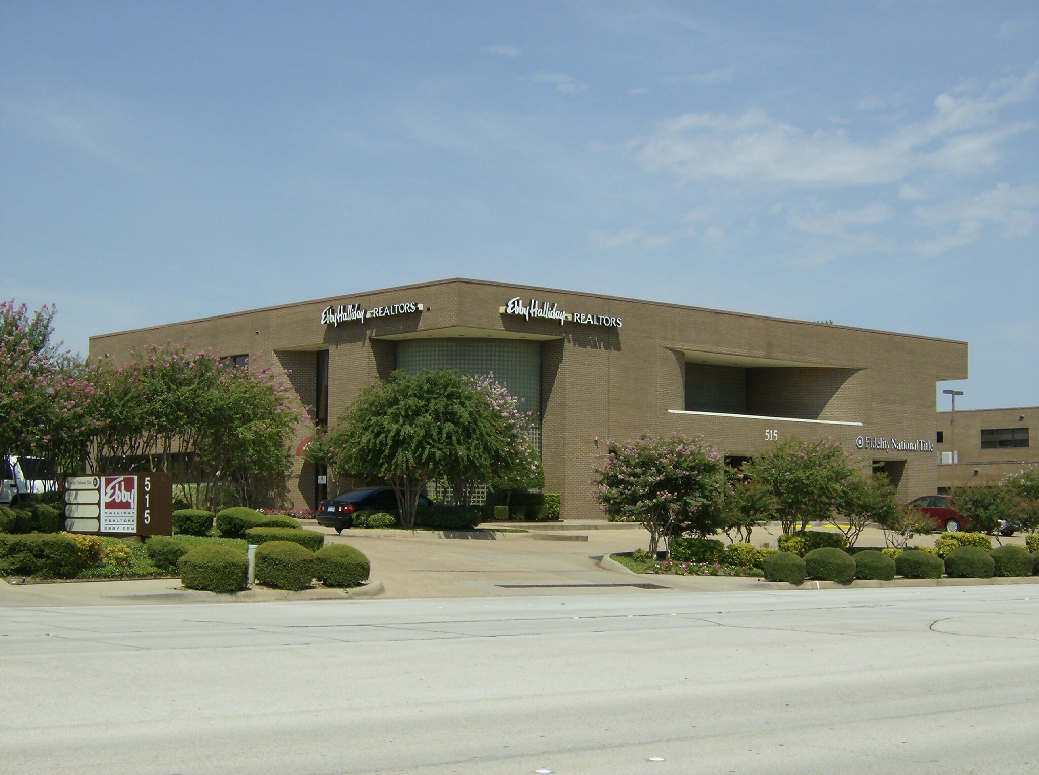 515 N Cedar Ridge Dr, Duncanville, TX 75116 Americana Plaza