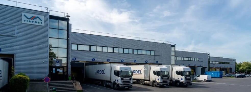 51 Rue Du Commandant Rolland, Le Bourget for lease - Building Photo - Image 1 of 22