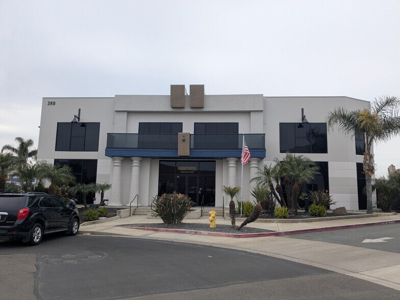 380 Carrol Ct, Brentwood, CA for lease - Building Photo - Image 2 of 4