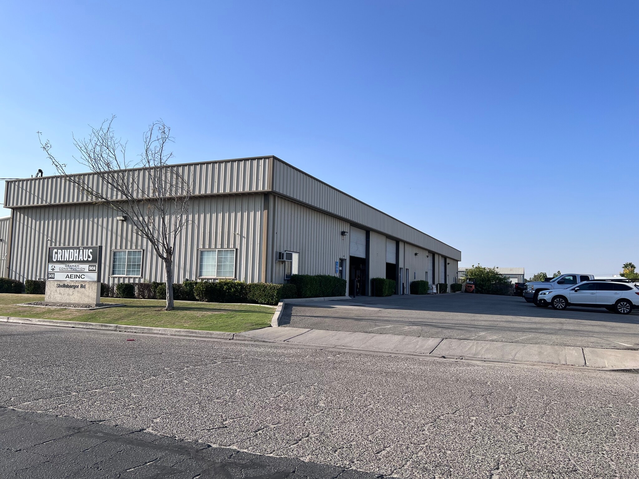 9412-9416 Shellabarger Rd, Bakersfield, CA for lease Primary Photo- Image 1 of 6
