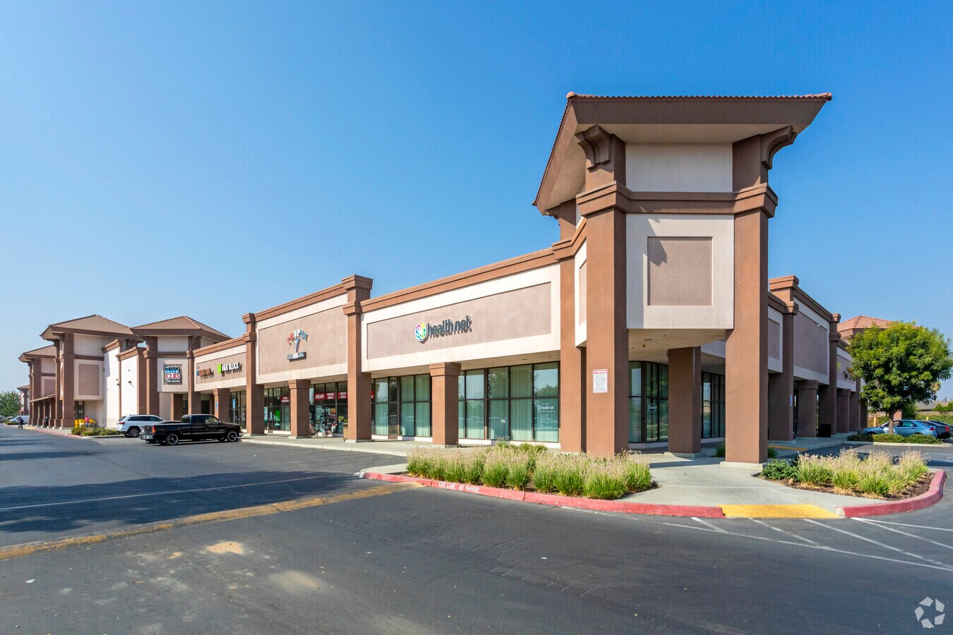 2017 N Dinuba Blvd, Visalia, CA 93291