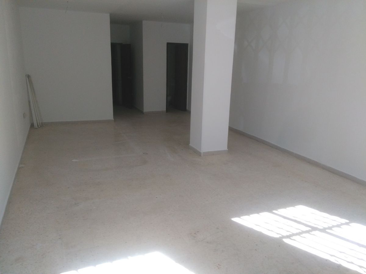 Retail in Cáceres for lease Building Photo- Image 1 of 8