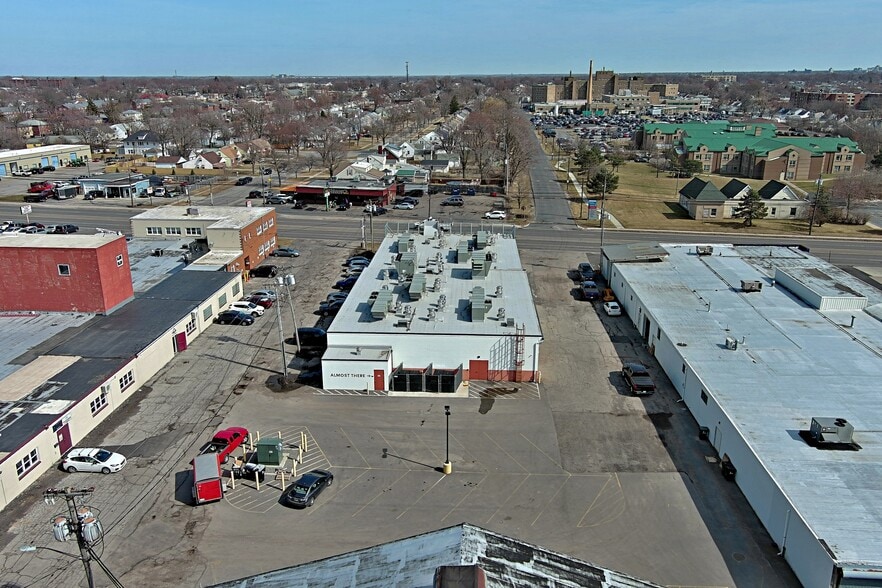 1516 Military Rd, Buffalo, NY for sale - Building Photo - Image 2 of 33